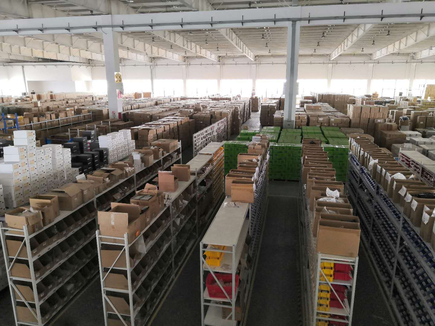 電商倉儲云倉+電商倉儲+倉儲托管：星力的一站式服務(wù)生態(tài)